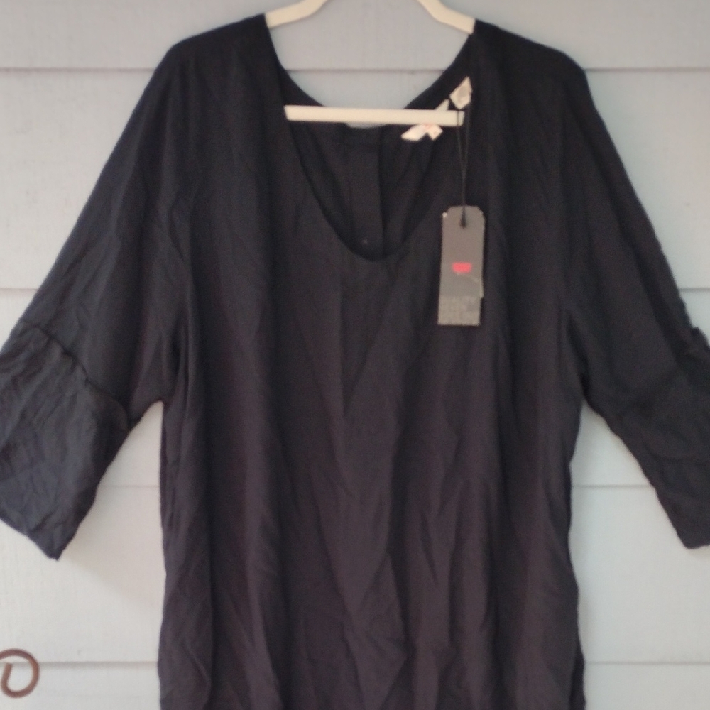 Women's Black Top